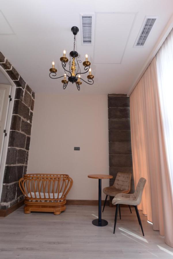 Old Avenue Hotel Gyumri Exterior foto